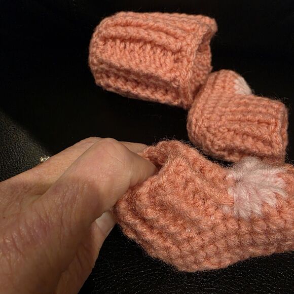 Baby Crochet Booties Hat New, Acrylic Pick Size & Colors Made To Order - Picture 10 of 12